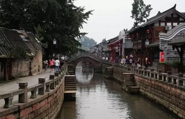 赴南阳指导一学校宿舍火灾事故救援处置